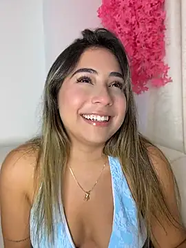 Snapshot of MelodyRey__ chatting on 11, 6, 2026 MelodyRey online show from 11, 6, 2026