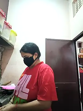 REENA-STRIP online show from 7, 5, 2026