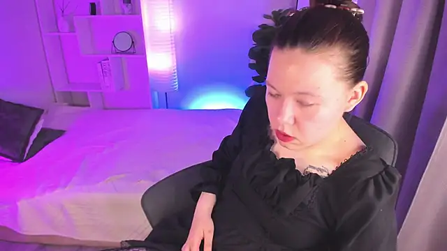 Vanessa ama online show from 6, 4, 2026