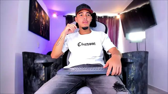 Snapshot of victor_ospina chatting on 19, 3, 2026 victor ospina online show from 19, 3, 2026