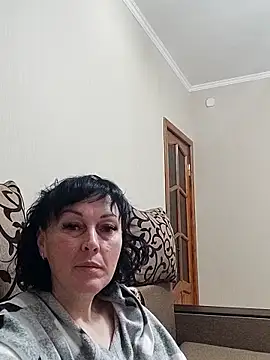 HelgaDennis online show from 10, 5, 2026