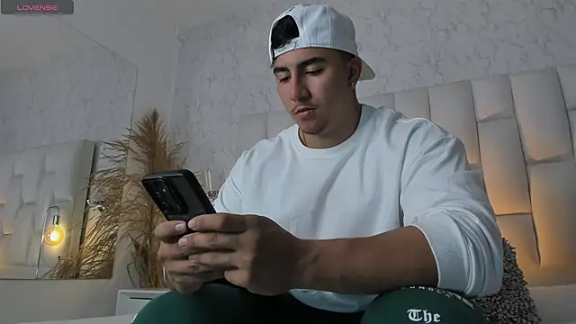 Zane cruz online show from 24, 3, 2026