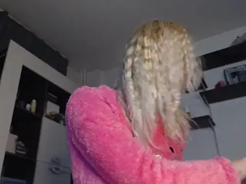 MessyQueen online show from 20, 3, 2026