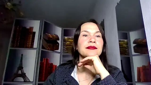 Selena Moo online show from 22, 3, 2026