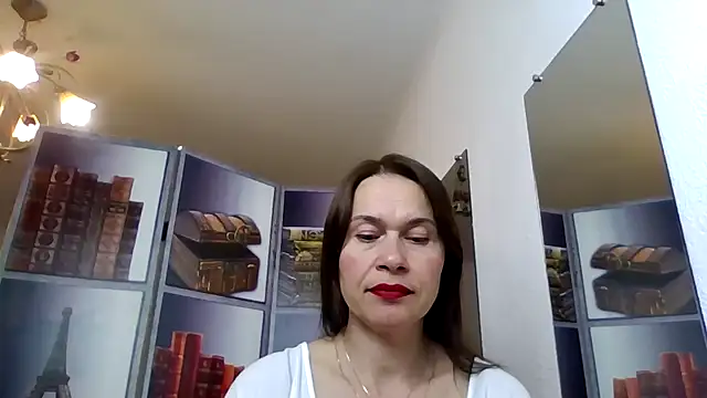 Selena Moo online show from 8, 5, 2026