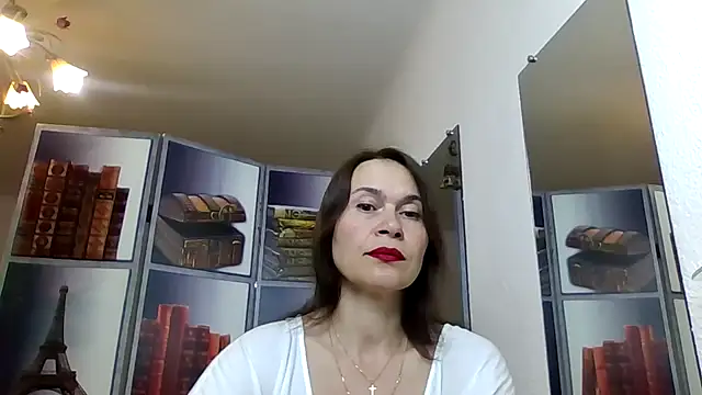 Selena Moo online show from 10, 5, 2026