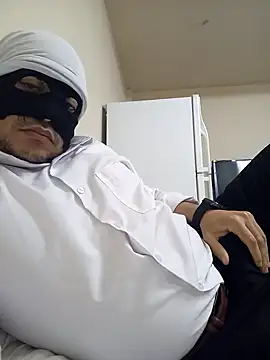 Snapshot of trkk9715 chatting on 20, 3, 2026 trkk9715 online show from 20, 3, 2026