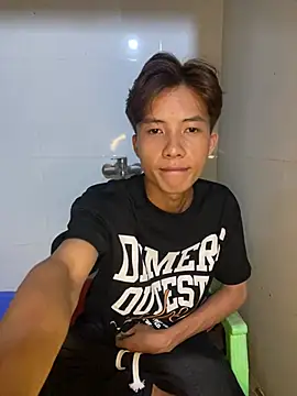 Snapshot of Nguyencuong1999 chatting on 1, 6, 2026 Nguyencuong1999 online show from 1, 6, 2026