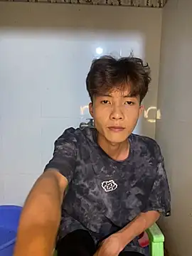 Snapshot of Nguyencuong1999 chatting on 2, 6, 2026 Nguyencuong1999 online show from 2, 6, 2026