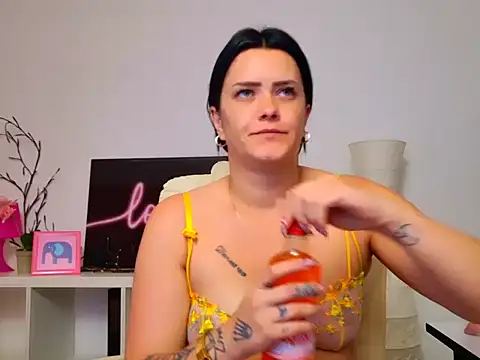NicolSparkleX online show from 25, 6, 2026