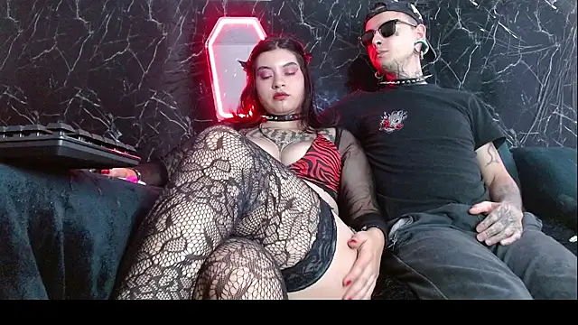 Snapshot of Raw_velvet chatting on 25, 5, 2026 Raw velvet online show from 25, 5, 2026