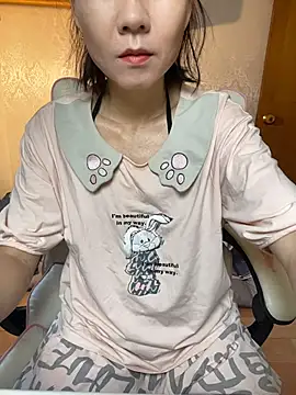Snapshot of lilysister66 chatting on 30, 6, 2026 lilysister66 online show from 30, 6, 2026