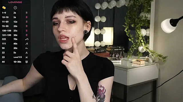 RubieNibbs online show from 19, 4, 2026