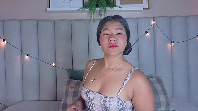 AhslyEvans   online show from 3, 4, 2026