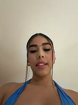 Snapshot of Rossie_Blooms chatting on 20, 6, 2026 Rossie Blooms online show from 20, 6, 2026