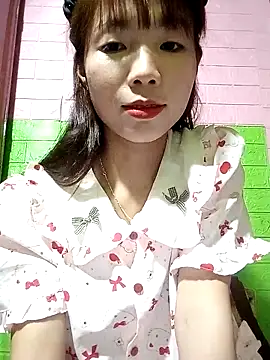 AmyLinee01 online show from 11, 5, 2026