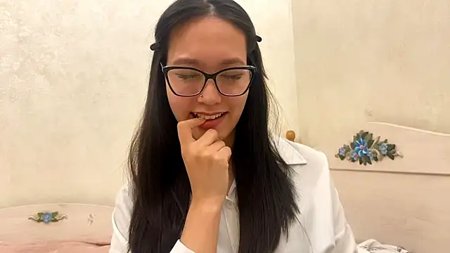 ayanovae online show from 23, 3, 2026