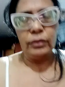 sexymomsn online show from 8, 4, 2026