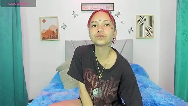 Snapshot of Megam_white chatting on 6, 6, 2026 Megam white online show from 6, 6, 2026