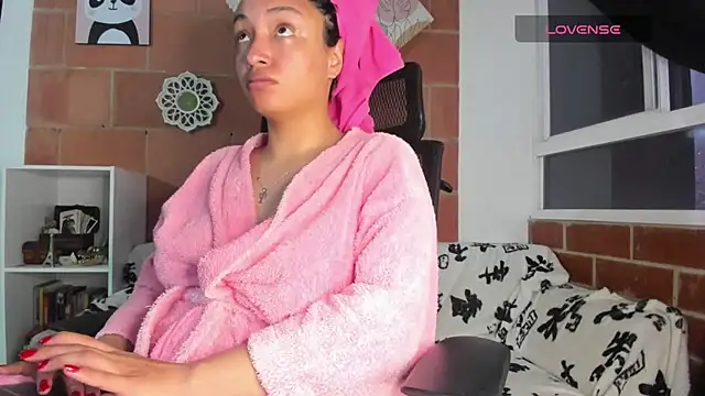 mia lovea online show from 24, 3, 2026