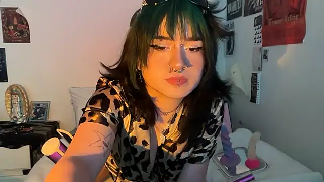 Snapshot of vrtual_kitty chatting on 6, 6, 2026 vrtual kitty online show from 6, 6, 2026