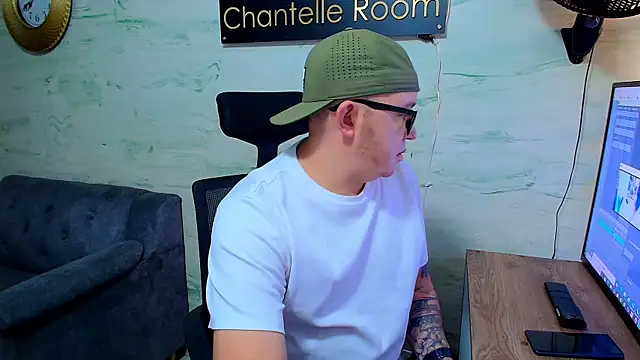 Snapshot of maximo_daddy chatting on 24, 4, 2026 maximo daddy online show from 24, 4, 2026