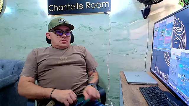 Snapshot of maximo_daddy chatting on 30, 4, 2026 maximo daddy online show from 30, 4, 2026