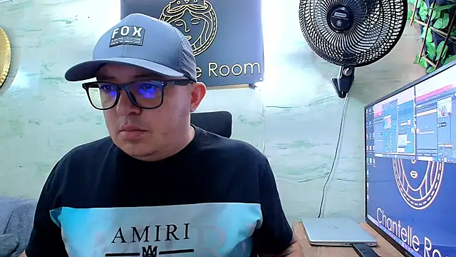 Snapshot of maximo_daddy chatting on 2, 5, 2026 maximo daddy online show from 2, 5, 2026