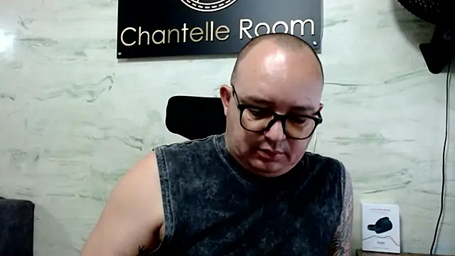 Snapshot of maximo_daddy chatting on 25, 5, 2026 maximo daddy online show from 25, 5, 2026