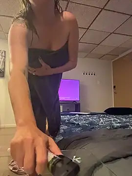 mango-kitty online show from 23, 6, 2026
