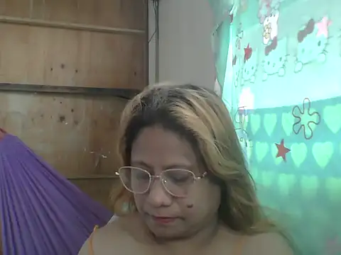 PinayChristine online show from 9, 6, 2026