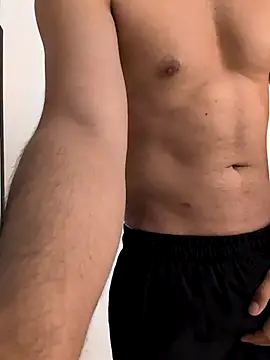 handsome-hunky online show from 19, 4, 2026
