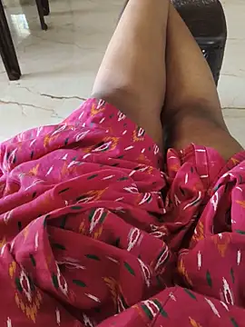 Snapshot of Tamil-swathi99 chatting on 28, 5, 2026 Tamil-swathi99 online show from 28, 5, 2026