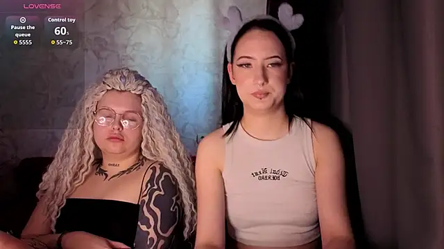 Luna XoXoXo online show from 7, 4, 2026