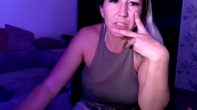 kendra peach online show from 25, 3, 2026