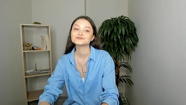 GussieGoold online show from 24, 3, 2026