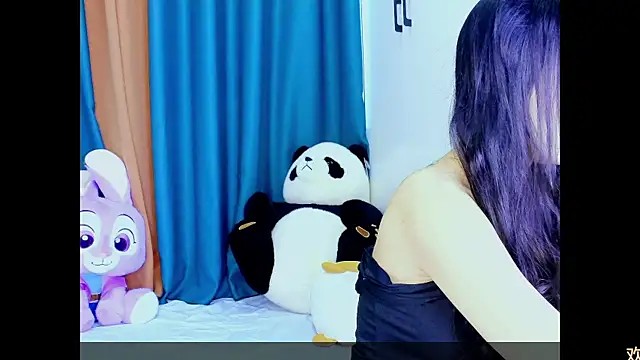 Snapshot of girllong520 chatting on 4, 4, 2026 girllong520 online show from 4, 4, 2026