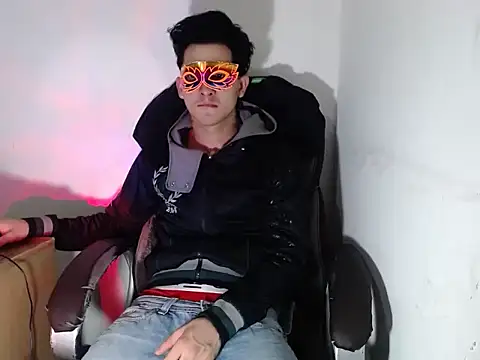 Snapshot of SexyboyHot2000 chatting on 15, 5, 2026 SexyboyHot2000 online show from 15, 5, 2026