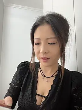 Lola666999 online show from 24, 4, 2026