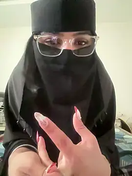 Snapshot of karandeep_kaur_isback chatting on 25, 3, 2026 karandeep kaur isback online show from 25, 3, 2026