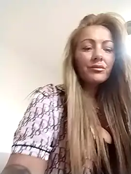 Snapshot of Exotic_ParisX chatting on 9, 5, 2026 Exotic ParisX online show from 9, 5, 2026