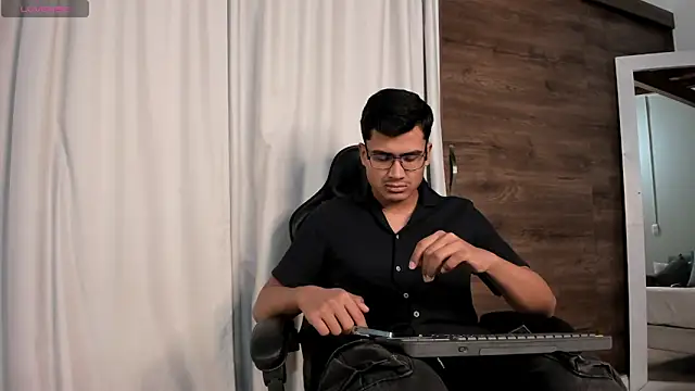 ThiagoVega  online show from 7, 6, 2026