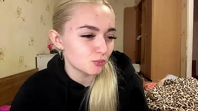 Sophia Blonde online show from 24, 4, 2026