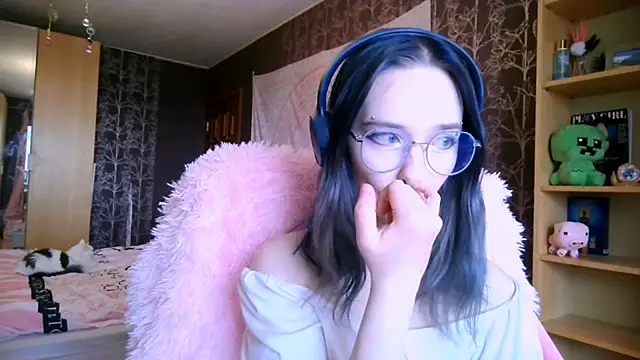 baby onface online show from 28, 4, 2026