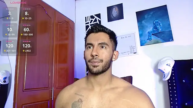 Snapshot of romanpearce_ chatting on 19, 6, 2026 romanpearce online show from 19, 6, 2026