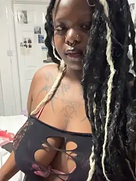 Nyla xox online show from 19, 6, 2026