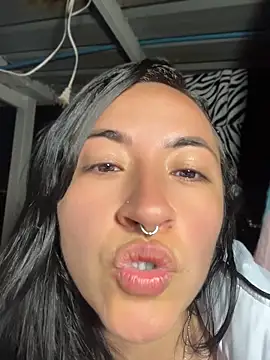 Snapshot of kimberly_peter chatting on 25, 4, 2026 kimberly peter online show from 25, 4, 2026