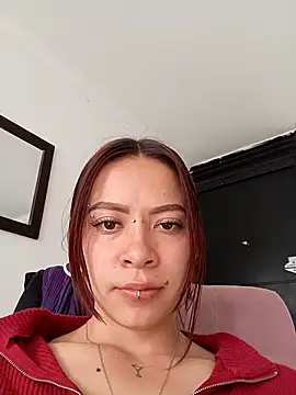 AuroraaMoonn online show from 7, 5, 2026