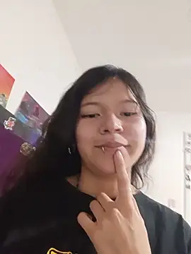 Snapshot of Ninffa_sweet21 chatting on 19, 6, 2026 Ninffa sweet21 online show from 19, 6, 2026