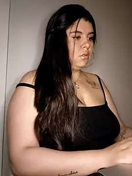 tania 22xx online show from 7, 5, 2026
